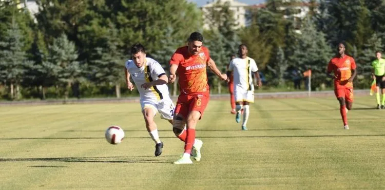 Kayserispor hazırlık maçında İstanbulspor’u yendi