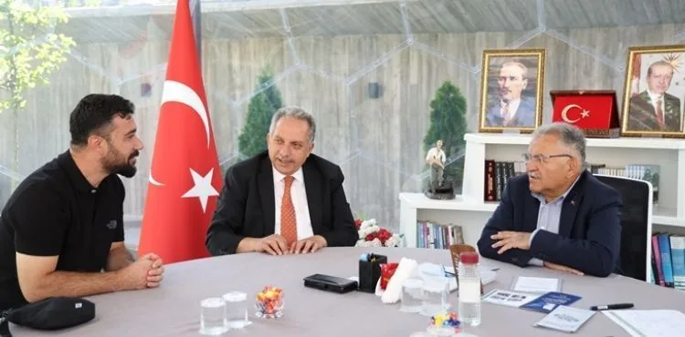 BAŞKAN BÜYÜKKILIÇ İLE ŞEFFAF ODA