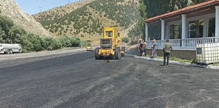 Sarız Kıskaçlı Yolu’nda asfalt yenileniyor