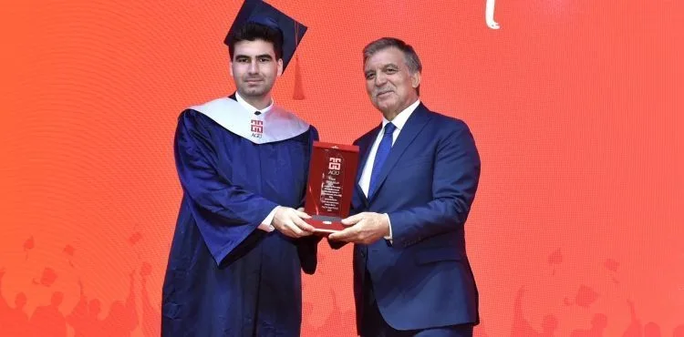 Abdullah Gül, AGÜ mezuniyet törenine katılım sağladı