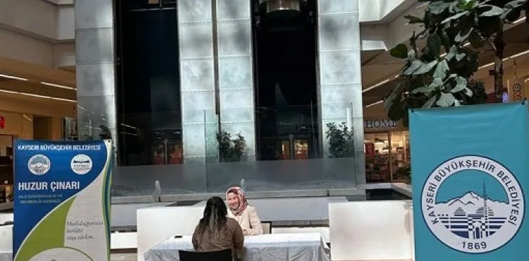 BÜYÜKŞEHİR’İN ÜCRETSİZ ÜNİVERSİTE TANITIM VE TERCİH DANIŞMANLIĞI GÜNLERİ KAYSERİ PARK’TA DA BAŞLADI