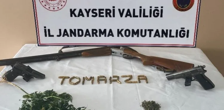 Uyuşturucu madde operasyonunda 2 gözaltı