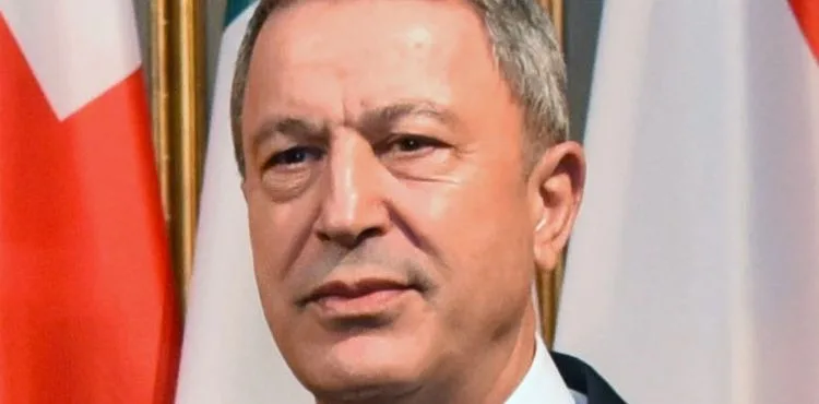 Vekil Akar'dan İslâm karşıtı eylemlere tepki
