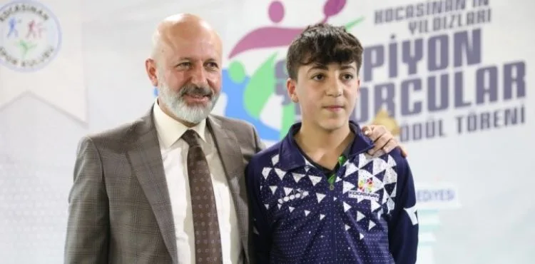 KOCASİNAN’IN MİLLİ SPORCUSU KENAN EREN KAHRAMAN, AVRUPA ÜÇÜNCÜSÜ…