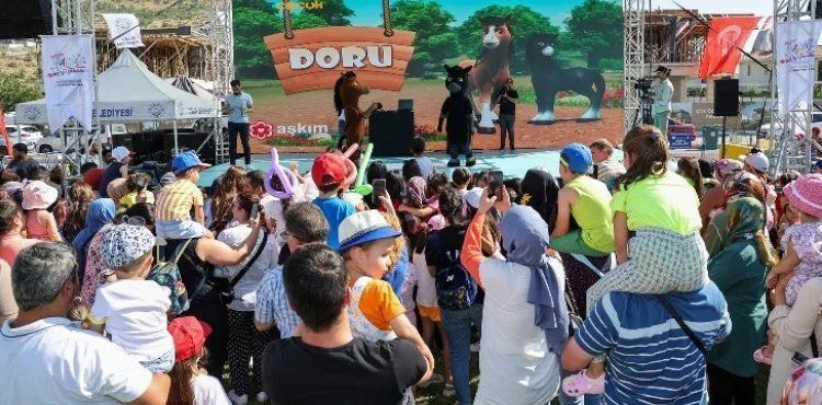 MUHTEŞEM ÇOCUK ŞENLİĞİ