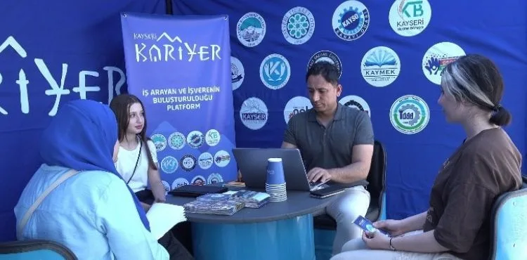 Kayseri Kariyer Merkezi, Vatandaşlara İş Kapısı Olmaya Devam Ediyor