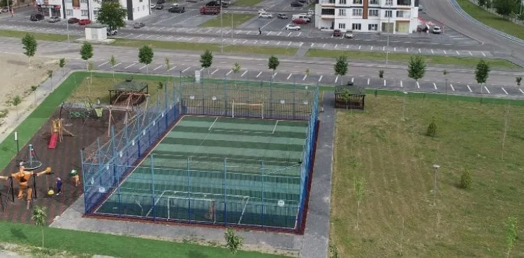 MELİKGAZİ'DEN GENÇLERİ SEVİNDİREN HİZMET: “4 MAHALLEYE FUTBOL SAHASI YAPILACAK”