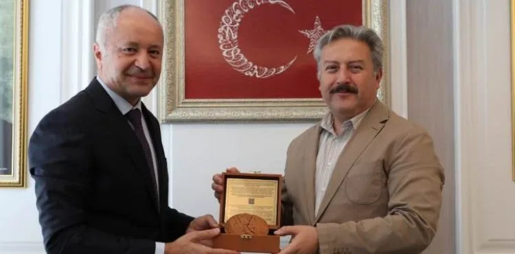 BAŞKAN PALANCIOĞLU, TAPU VE KADASTRO KAYSERİ BÖLGE MÜDÜRLÜĞÜ İLE TOPLANTI YAPTI
