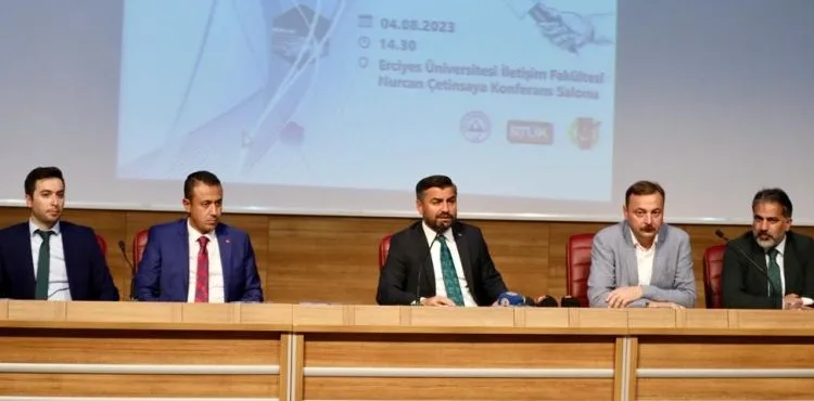 Erciyes Üniversitesi’nde Yerel Medya Buluşması ve 2023 Aile ve Çocuk Dostu Yapım ve Dizi Teşvik Ödülleri Tanıtım Toplantısı Düzenlendi