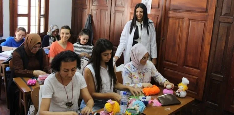 BÜYÜKŞEHİR, KENT ATÖLYESİ’NDE VATANDAŞI SANATLA BULUŞTURUYOR