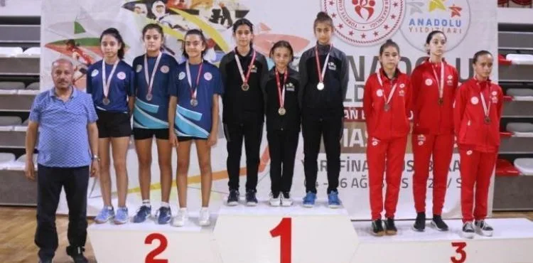 KOCASİNAN’IN MASA TENİSİ TAKIMI, YİNE ŞAMPİYON OLDU