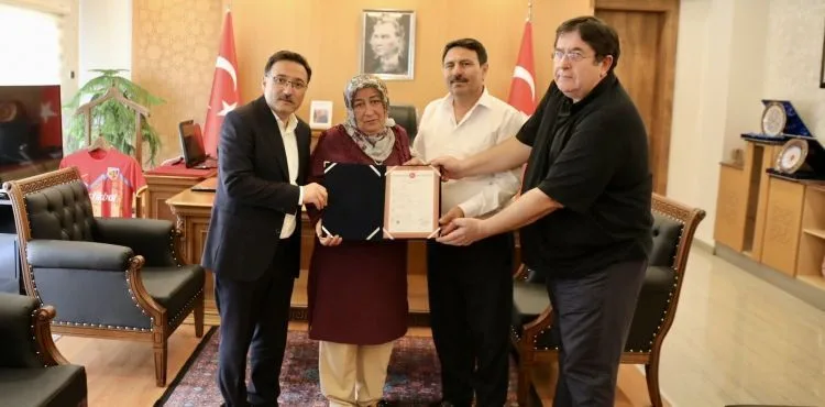 Şehit Piyade Uzman Çavuş Onur Doğan’ın ailesine ev takdim edildi