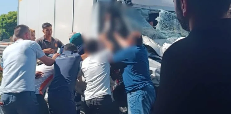 Erkilet Bulvarı'nda kaza: 1’i ağır 5 yaralı