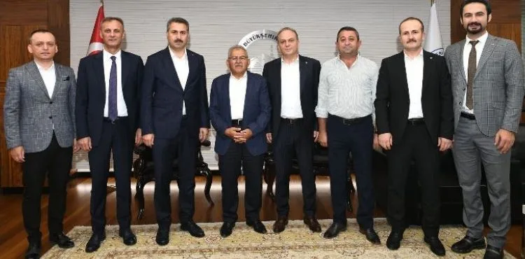 BAŞKAN BÜYÜKKILIÇ’A TOKAT HEYETİNDEN ZİYARET