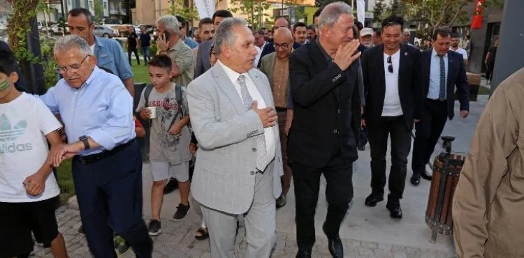 HULUSİ AKAR’DAN MEVLANA MEYDANI’NA TAM NOT