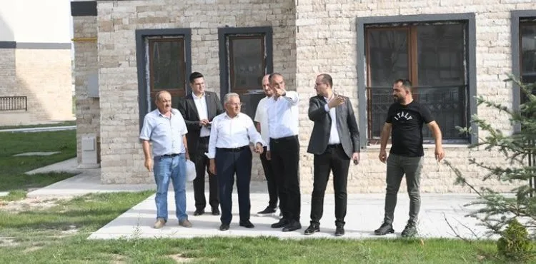BÜYÜKŞEHİR VE BAKANLIK İŞ BİRLİĞİ İLE ORUÇREİS KENTSEL DÖNÜŞÜM PROJESİ ANAHTAR TESLİMİ YAPILIYOR
