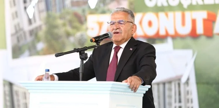 BÜYÜKŞEHİR’İN PRESTİJLİ VE ÖDÜLLÜ PROJESİNDE 572 KONUTUN ANAHTAR TESLİMİ BAKAN ÖZHASEKİ’NİN KATILIMLARIYLA YAPILDI