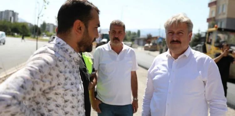 MELİKGAZİ ALTINOLUK MAHALLESİNDE ASFALT ÇALIŞMASI YAPIYOR