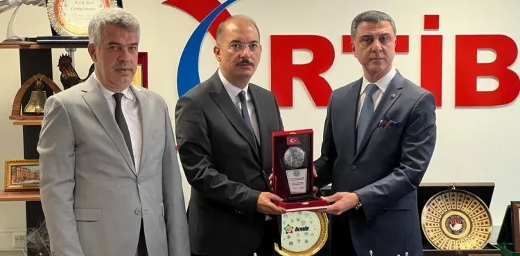 KTO YÖNETİM KURULU ÜYELERİ VE OTOMOTİV SEKTÖRÜ TEMSİLCİLERİNDEN RUSYA’YA İŞ GEZİSİ