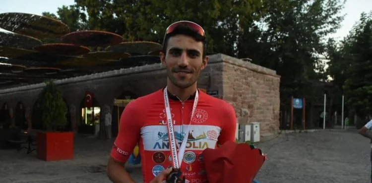 Kayserili şampiyon Furkan Akçam, “Ülkemizi yabancı sporcuların arasında en iyi şekilde temsil edeceğiz”