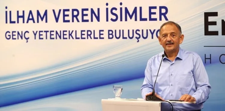 BAKAN ÖZHASEKİ’DEN GENÇLERE ALTIN DEĞERİNDE TAVSİYELER: “MESLEĞİNİZİ EN İYİSİ OLABİLMEK İÇİN SEÇİN”