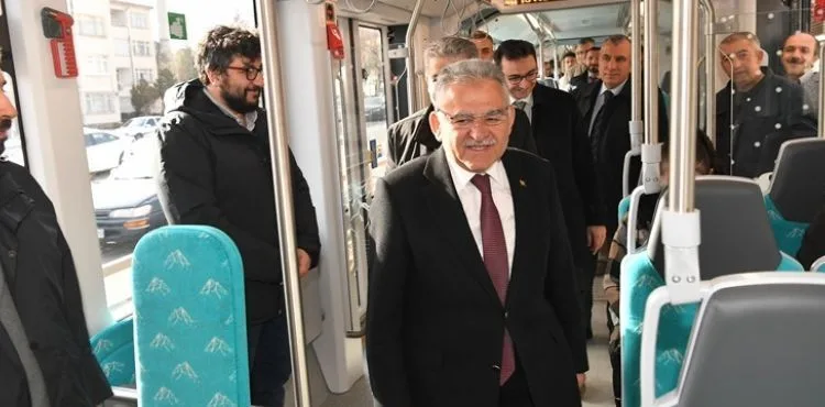 BÜYÜKŞEHİR İLE TRAMVAYLARDA ÜCRETSİZ İNTERNET DÖNEMİ