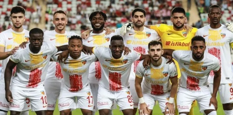 Kayserispor yenilmezlik serisini sürdürdü