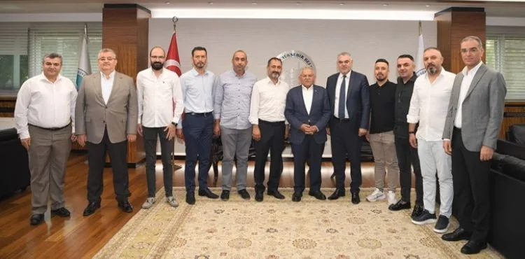 KAYSERİ EMLAKÇILAR ODASI HEYETİNDEN BAŞKAN BÜYÜKKILIÇ’A ZİYARET