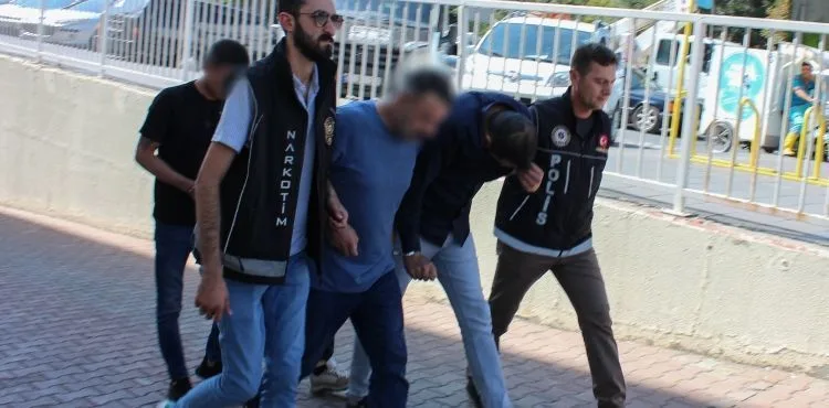 Talas’ta uyuşturucu ticareti yapan 3 şüpheli yakalandı