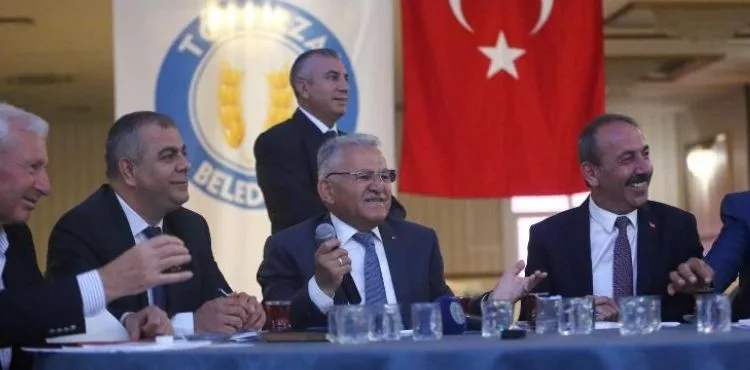 BAŞKAN BÜYÜKKILIÇ, TOMARZA’DA MUHTARLARLA BULUŞTU