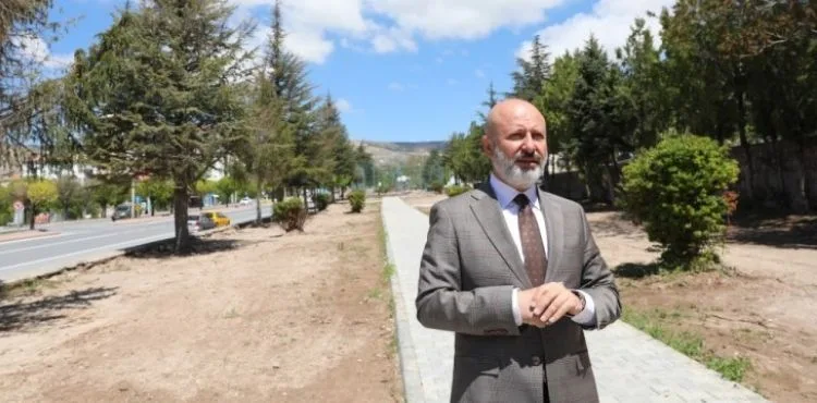 KOCASİNAN’DA ERKİLET MİLLET BAHÇESİ’NİN ÇALIŞMALARI TÜM HIZIYLA DEVAM EDİYOR