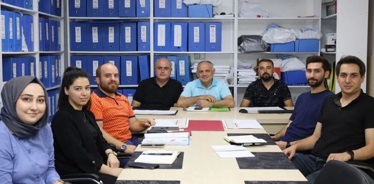 KIZILAY’DAN YAHYALI DEVLET HASTANESİ’NE BEŞİK VE BAKIM MASASI DESTEĞİ