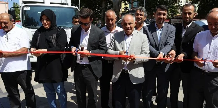 YAHYALI BELEDİYESİ YENİ ARAÇLARINI TANITTI