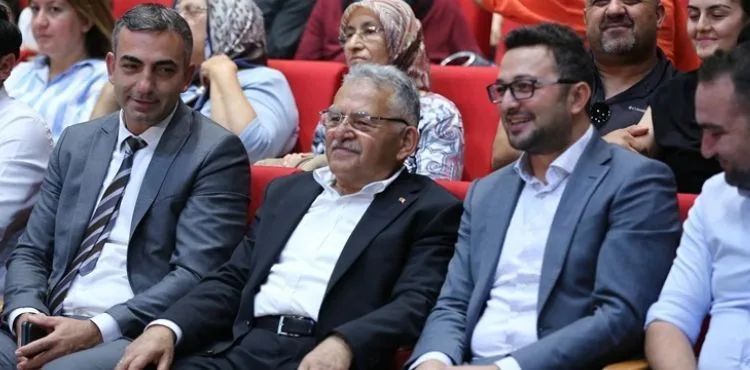 BAŞKAN BÜYÜKKILIÇ’TAN KONSERVATUAR’IN COŞKULU KAPANIŞINA ÖZEL TÜRKÜ