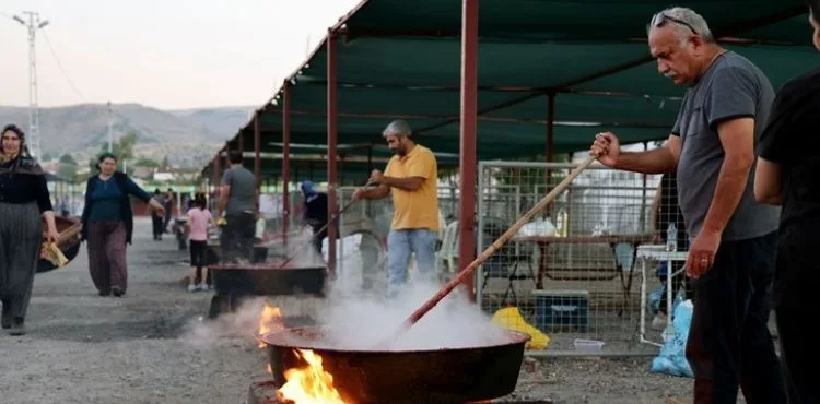 TALAS'TA PİKNİK HAVASINDA KIŞ HAZIRLIKLARI