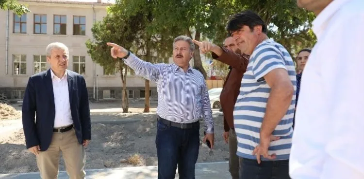 ŞEHRİN KALBİNDE 6 BİN METREKARE YEŞİL BİR YAŞAM ADASI KURULUYOR