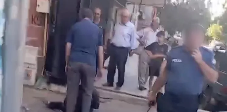 Kimliği belirsiz şahıs tarafından sokak ortasında saldırıya uğradı