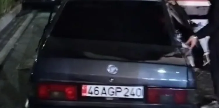 3 araç çarpıştı, yaralılar hastaneye kaldırıldı