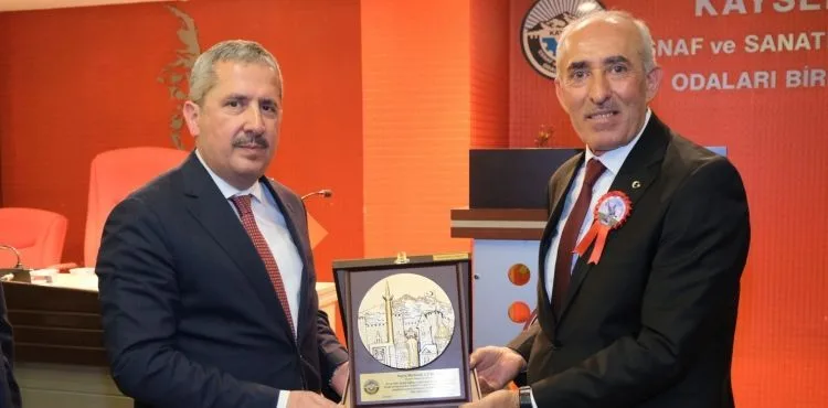 Bakan Yardımcısı Gürcan, esnaf ve sanatkarların talep ve sorunlarını dinledi
