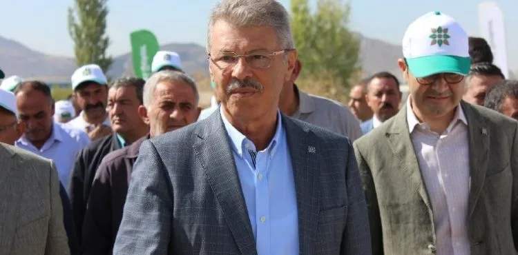 Başkan Hüseyin Akay: “Başarının sırrı; hizmet ettiğiniz insanlara verilen değerden geçiyor”