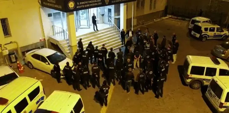 Eş zamanlı operasyonda 20 gözaltı