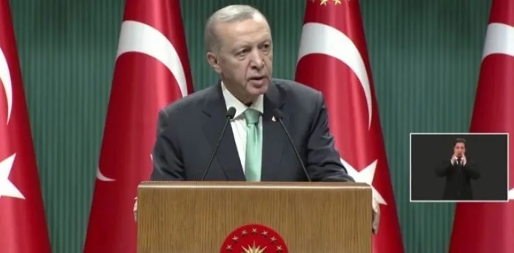 Cumhurbaşkanı Erdoğan: “Gençlere ÖTV’siz telefon, yeni evlenen çiftlere faizsiz kredi”