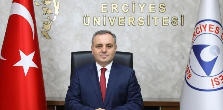 ERÜ Rektörü Prof. Dr. Altun'dan Öğrencilere "Hoş Geldin"Mesajı