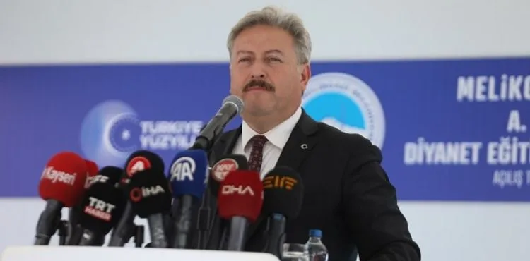 A.Samet Özer Diyanet Eğitim ve Kültür Merkezi Dualarla Açıldı
