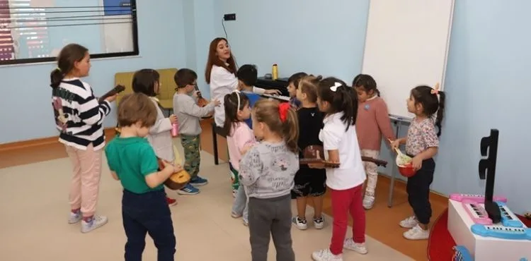 BÜYÜKŞEHİR’İN ÇOCUK KÜTÜPHANESİ’NDE HAYVANLARI KORUMA AMACIYLA FARKINDALIK ETKİNLİĞİ