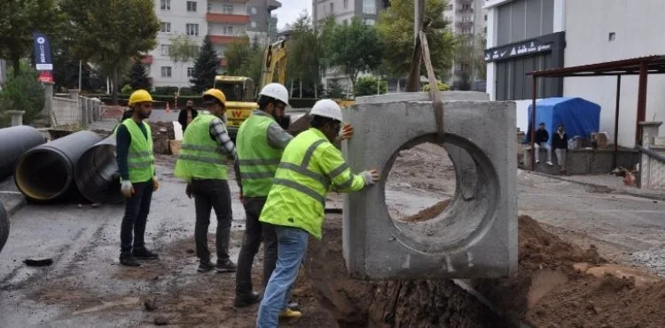 BÜYÜKŞEHİR’DEN SEL VE SU BASKINLARINI ÖNLEYECEK 10 MİLYON TL’LİK ALTYAPI ÇALIŞMASI