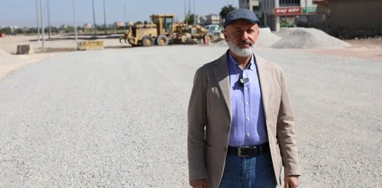 BAŞKAN ÇOLAKBAYRAKDAR, “KAYSERİ’NİN TRAFİĞİNİ RAHATLATACAK 50 METRE GENİŞLİĞİNDE YENİ BULVAR KAZANDIRIYORUZ”