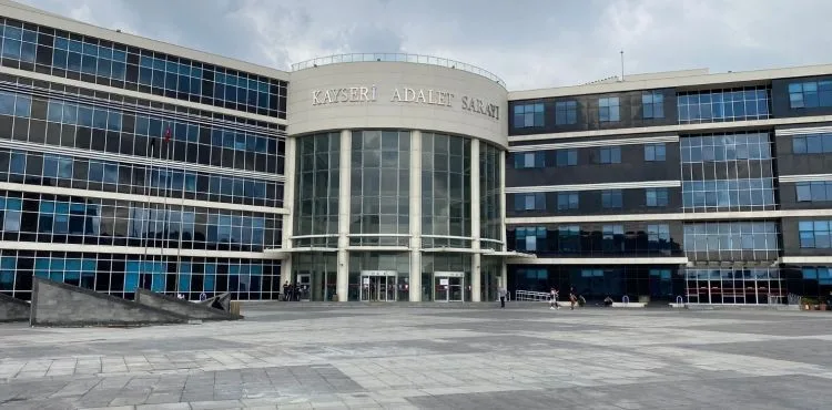 Motor Yağı satışı vadiyle dolandırıcılık yaptığı iddia edilen şahıs hakim karşısına çıktı