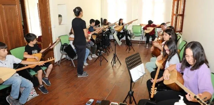 TALAS MUSİKİ CEMİYETİ’NDE BAĞLAMA KURSU