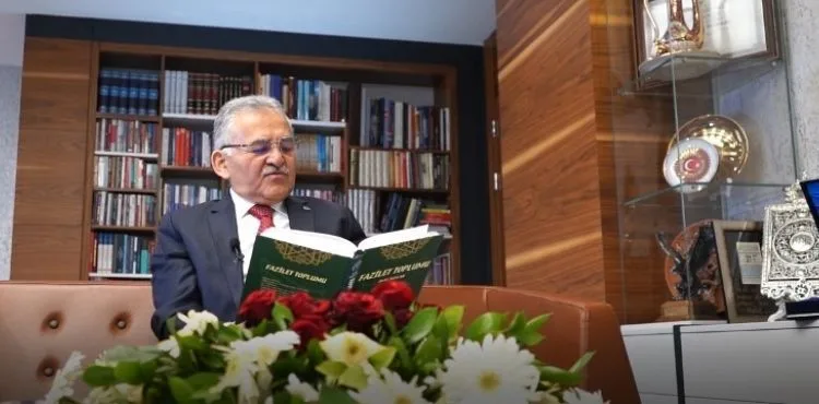 Büyükkılıç’ın Kayseri’ye Kazandırdığı İki Önemli Eseri İle Kitap Sayısı 195’e Yükseldi